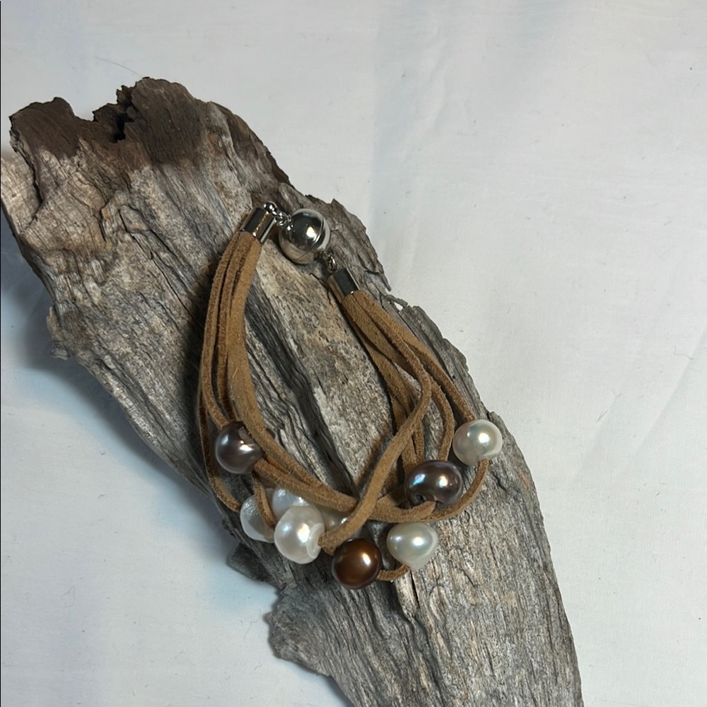 Elegant Multi-Strand Pearl Bracelet